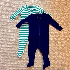 Primary Zipper Footie Pajamas (2 pack) 0-3mo